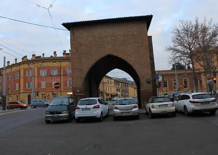 V Torre V Nigrisoli A Porta San Vitale 3*