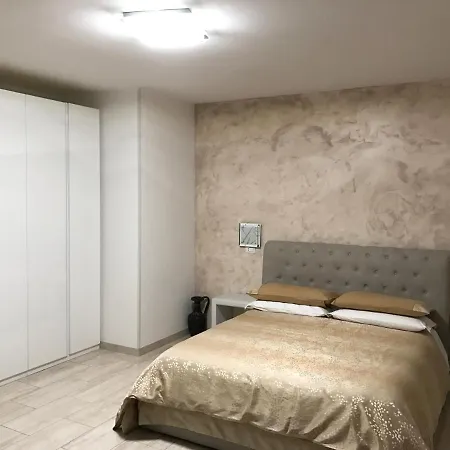 V Torre V Nigrisoli A Porta San Vitale Guest house *