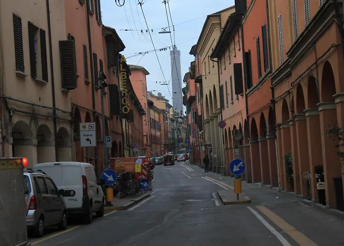V Torre V Nigrisoli A Porta San Vitale 3*