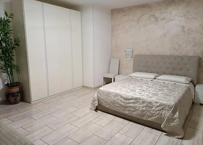 V Torre V Nigrisoli A Porta San Vitale 3* Μπολόνια