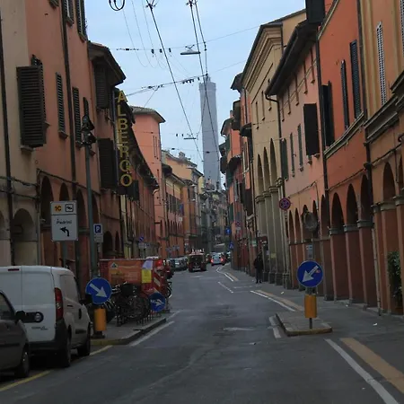V Torre V Nigrisoli A Porta San Vitale 3*