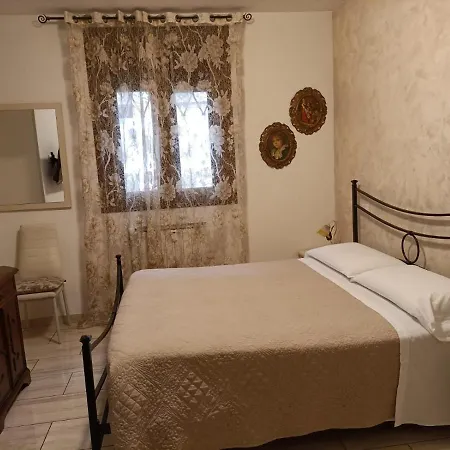 ゲストハウス V Torre V Nigrisoli A Porta San Vitale 3*